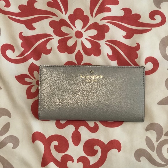 Kate Spade Cameron Street Stacy Wallet - Picture 1 of 3